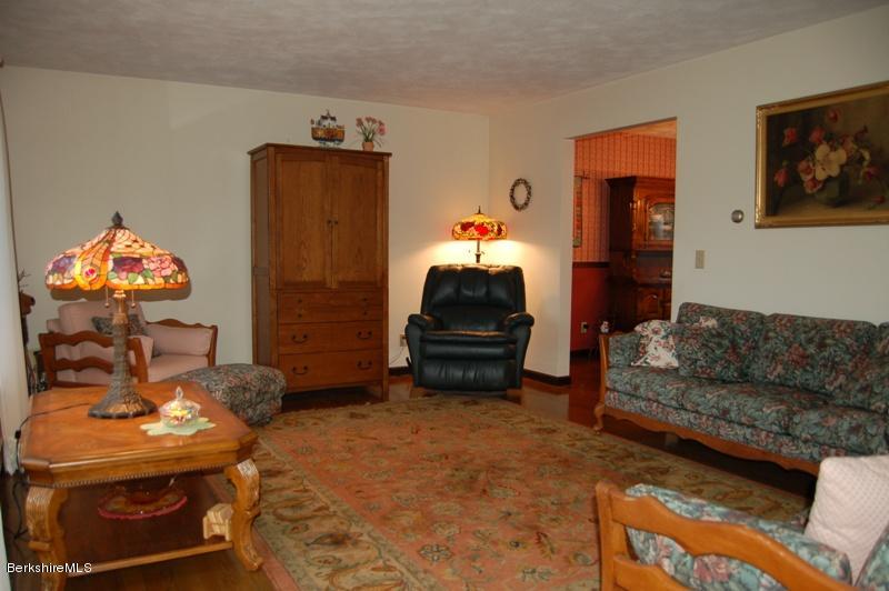 19 Grist Mill Road Pittsfield, MA 01201 - Photo 8 of 18 Living Room