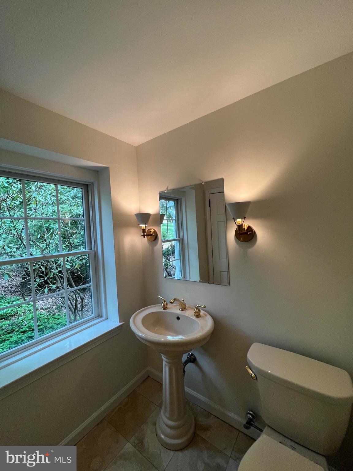 470 Bair Road Berwyn, PA 19312 - Photo 15 of 70 Wallpaper Removed and New Lighting Fixtures Added