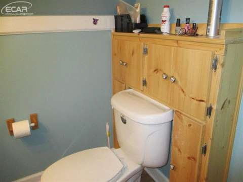 2357 East Judd Road Burton, MI 48529 - Photo 20 of 23 20444890-19.JPG