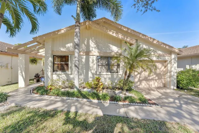 $385,000 | 4485 Cordia Circle, Coconut Creek, FL 33066