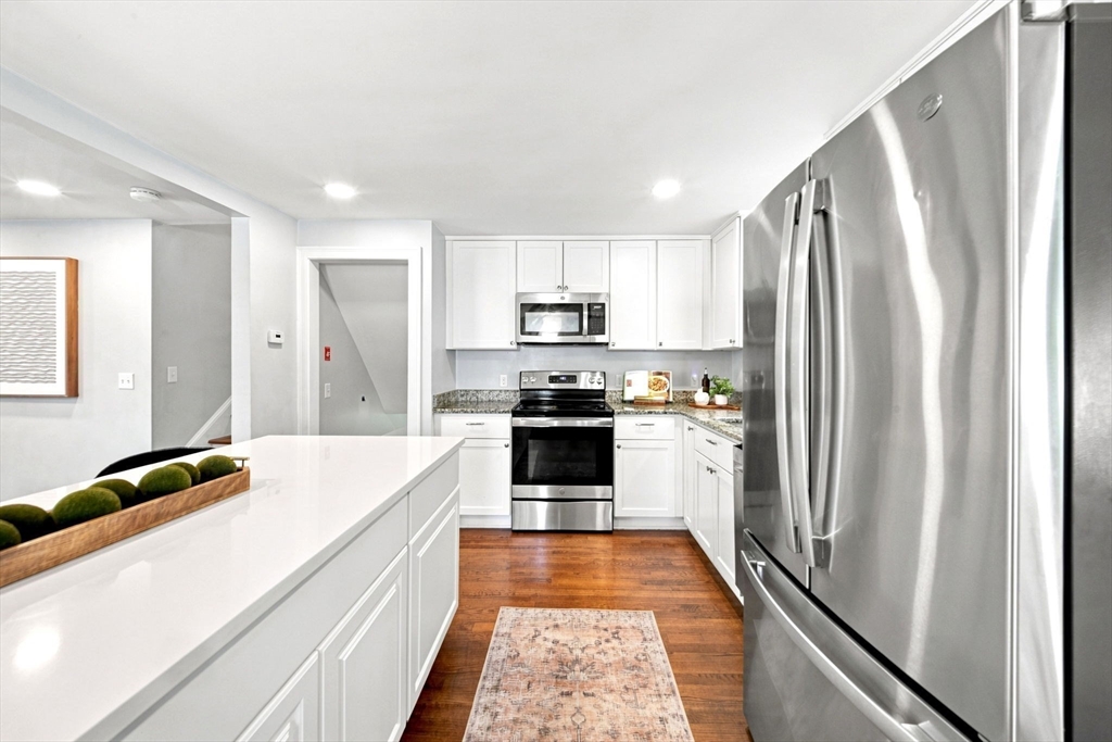 92 Dean Road Stoughton, MA 02072 - Photo 8 of 36 Gallery Image 8