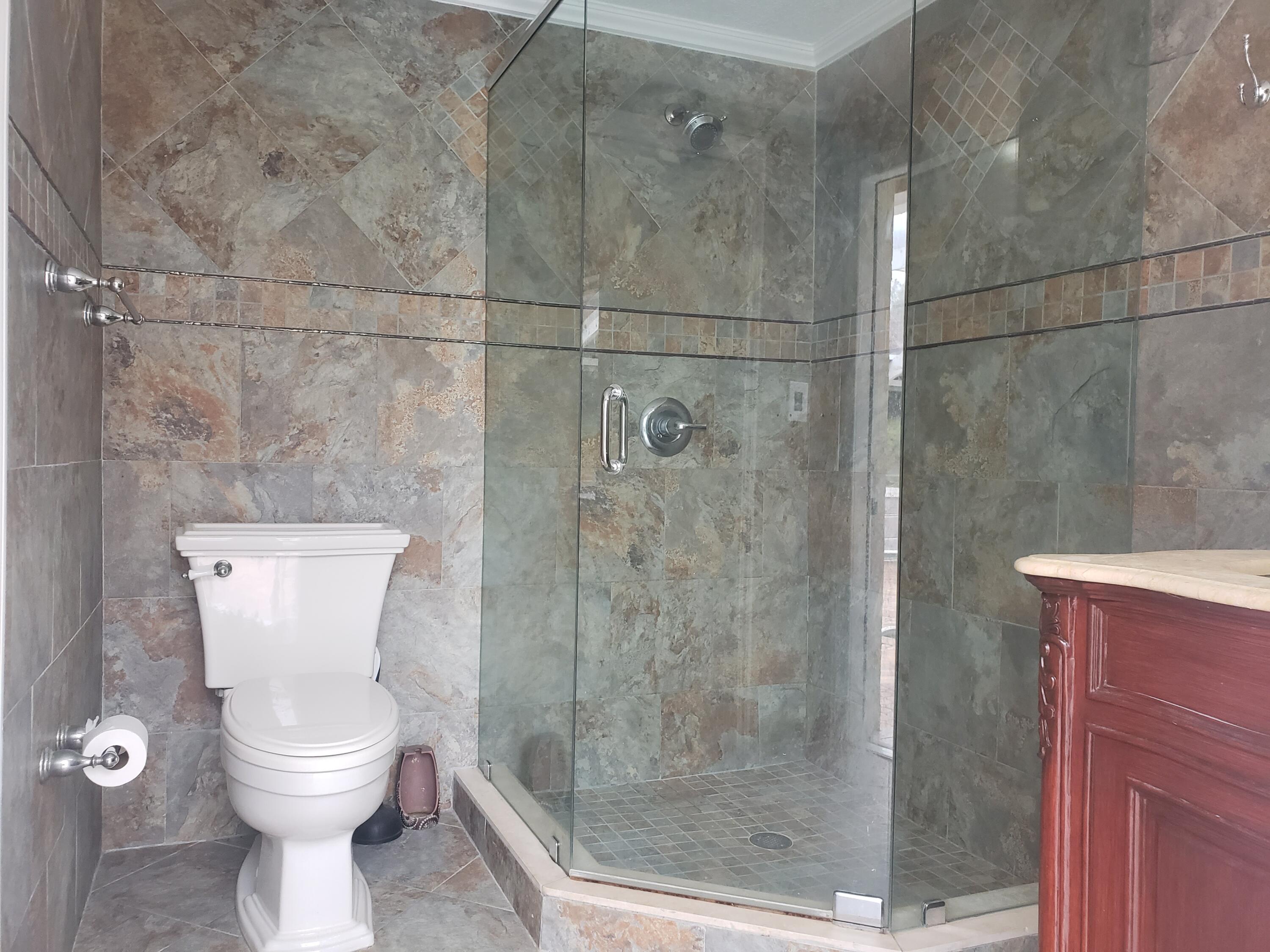 7260 Grapeview Boulevard Loxahatchee, FL 33470 - Photo 17 of 36 Bathroom 2
