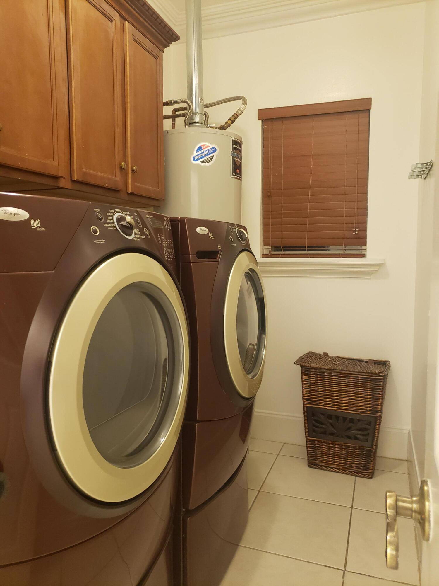 7260 Grapeview Boulevard Loxahatchee, FL 33470 - Photo 19 of 36 Washer/Dryer
