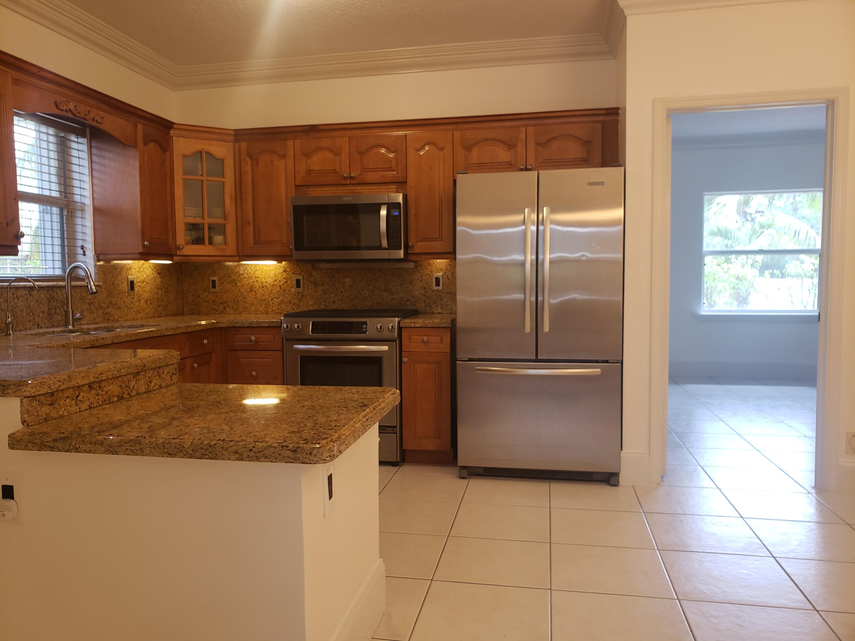7260 Grapeview Boulevard Loxahatchee, FL 33470 - Photo 3 of 36 Kitchen