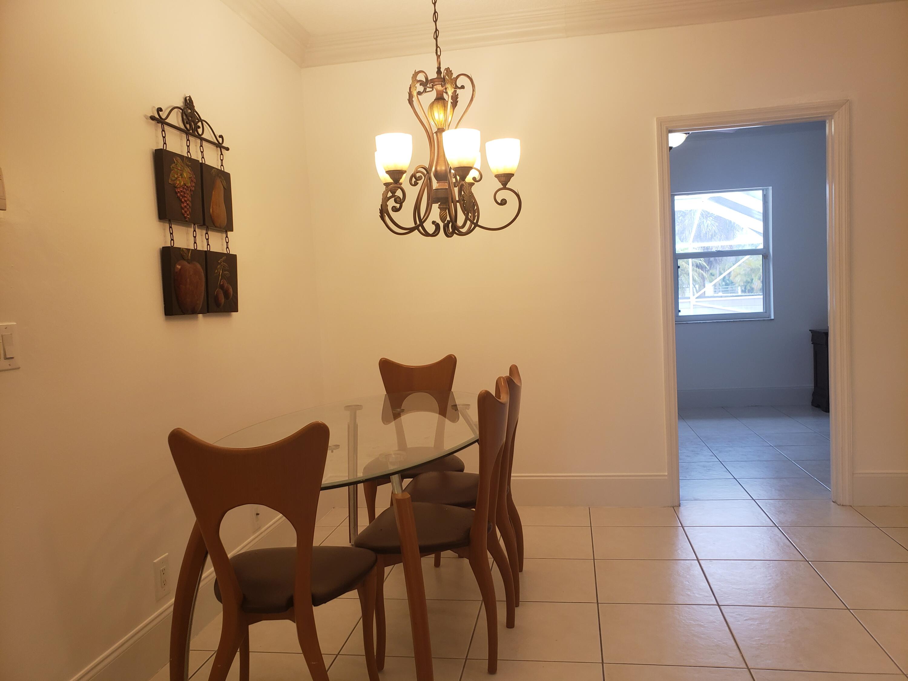 7260 Grapeview Boulevard Loxahatchee, FL 33470 - Photo 5 of 36 Dining