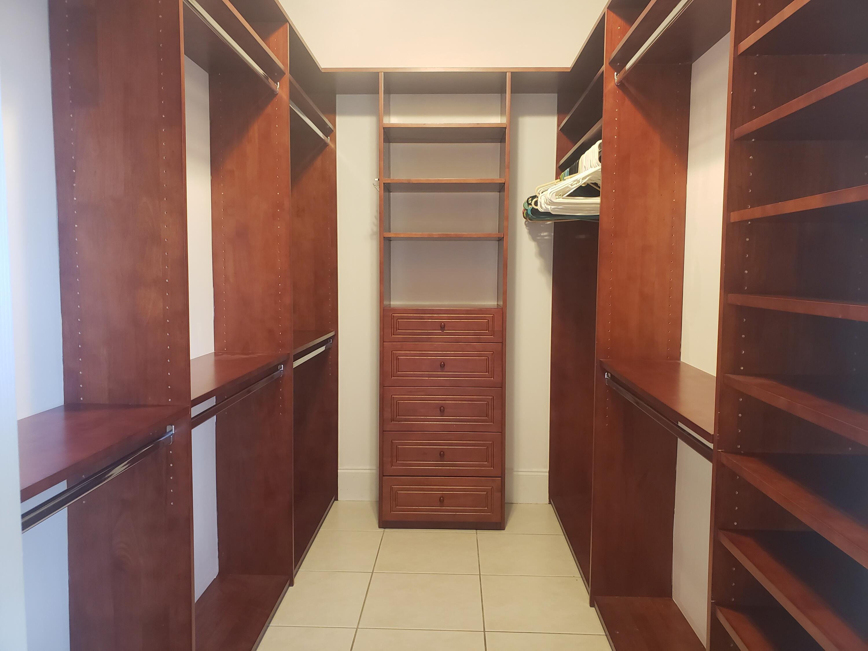 7260 Grapeview Boulevard Loxahatchee, FL 33470 - Photo 10 of 36 7260 Grapeview Photo Closet