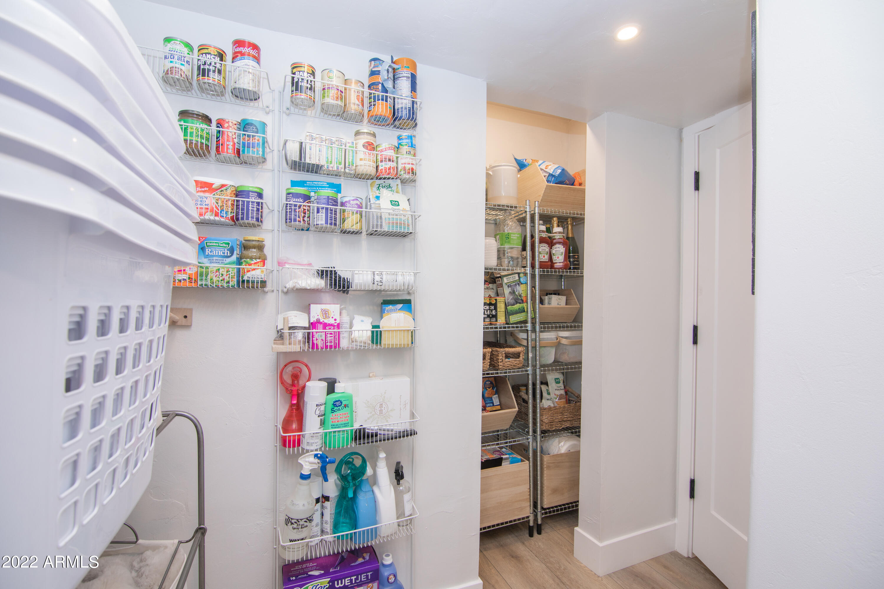 11044 North 36th Street Phoenix, AZ 85028 - Photo 20 of 49 a room with storage and utility