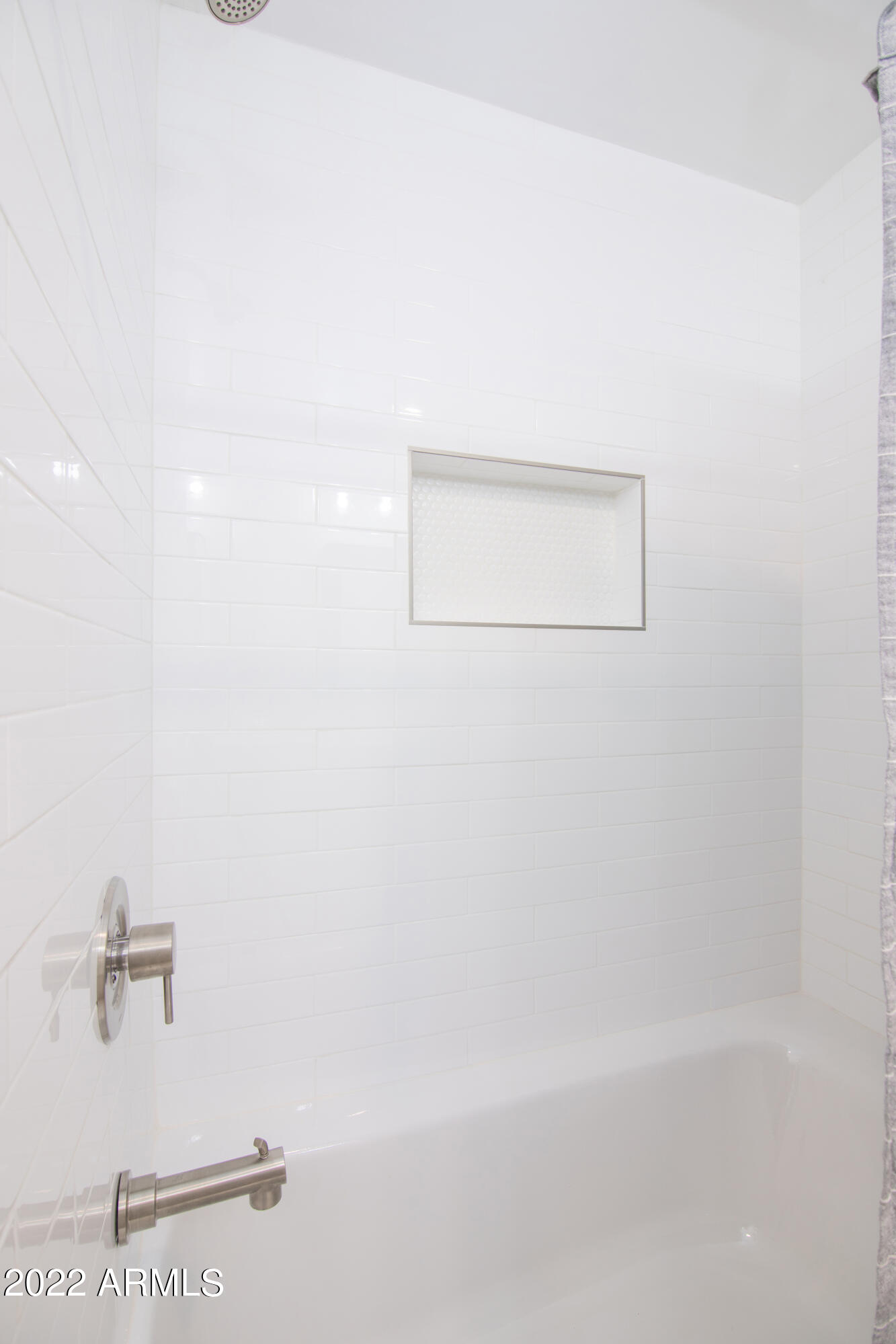 11044 North 36th Street Phoenix, AZ 85028 - Photo 29 of 49 close up of a white marble wall