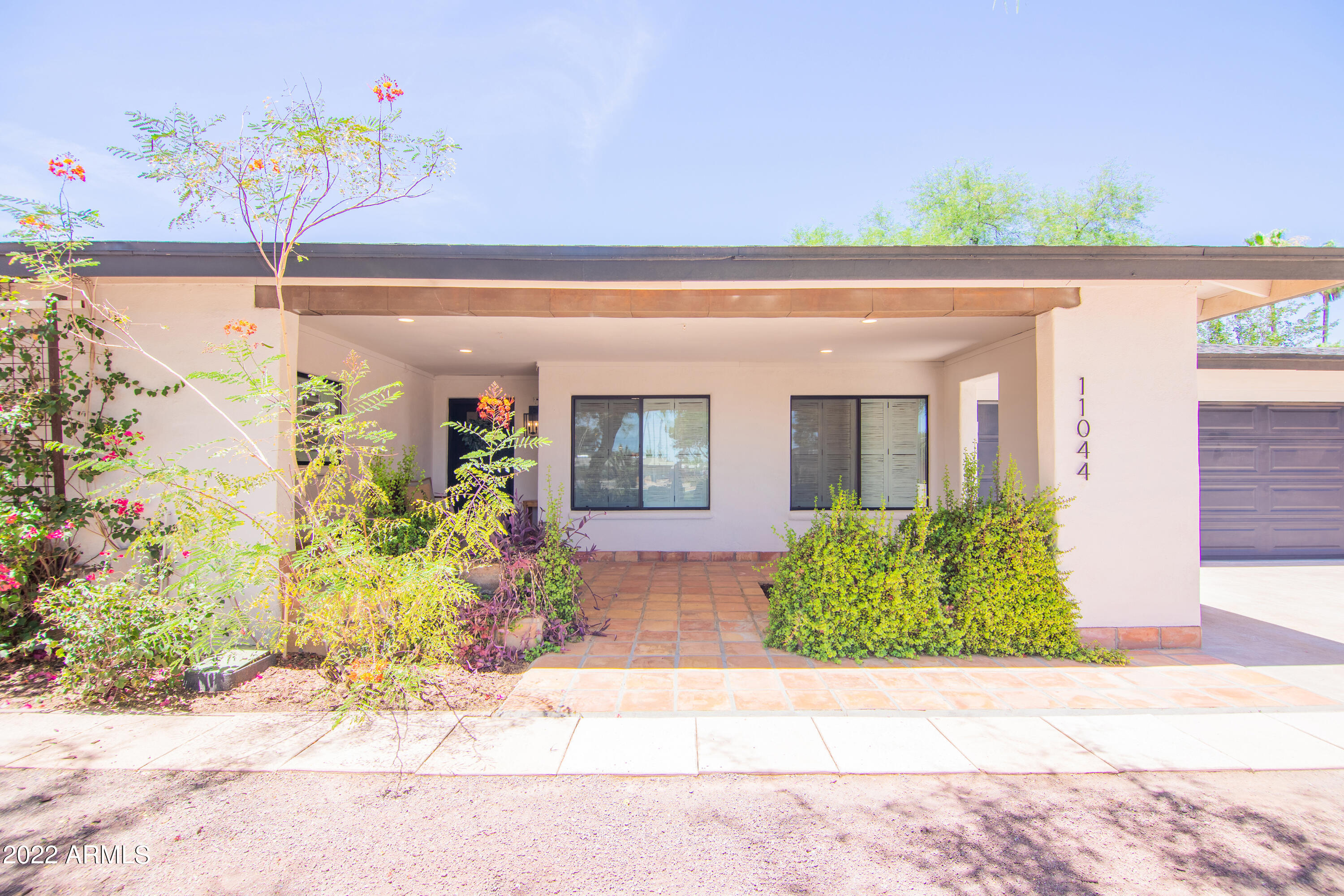 11044 North 36th Street Phoenix, AZ 85028 - Photo 4 of 49