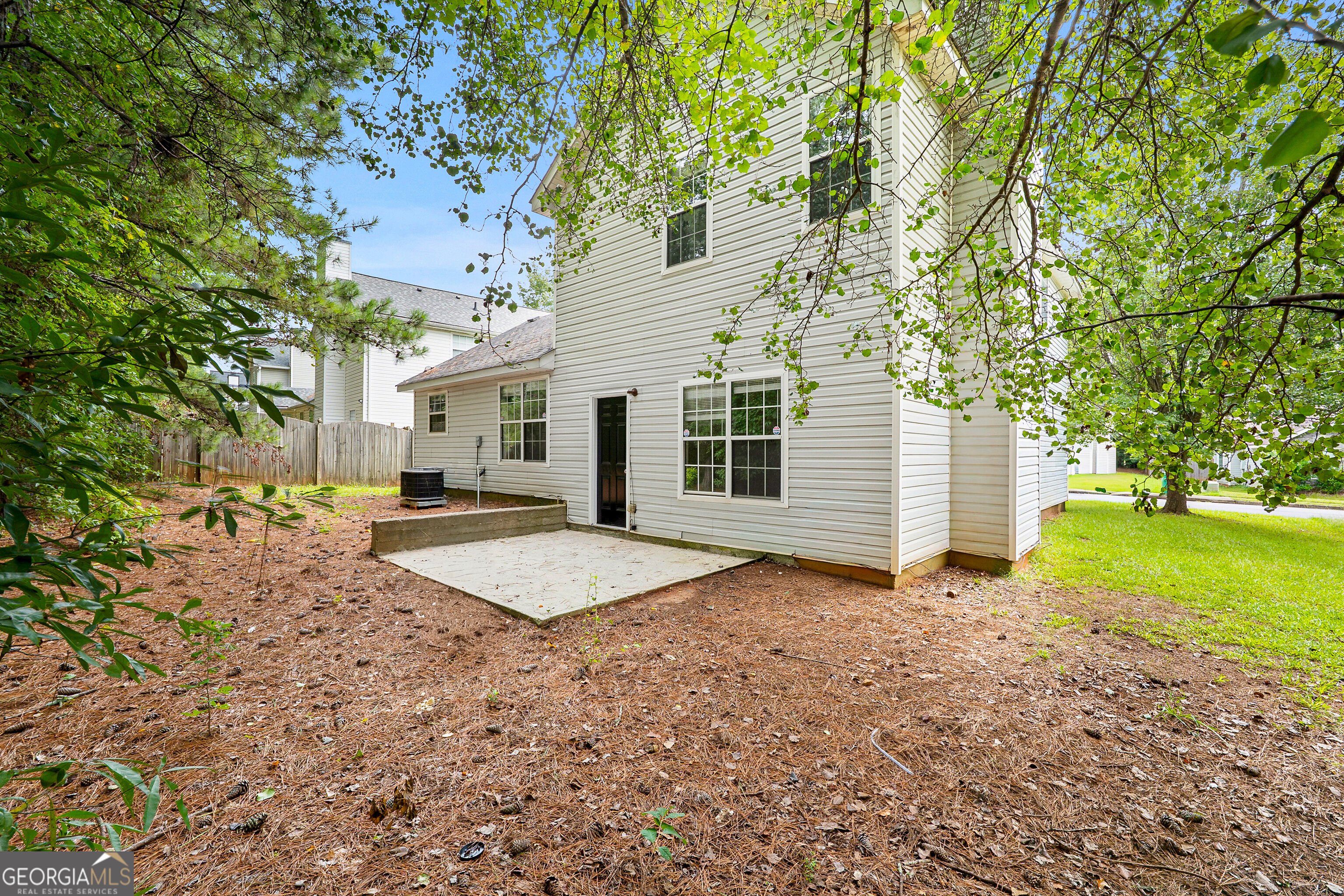 2397 Rambling Way Lithonia, GA 30058 - Photo 4 of 29 Gallery Image 4