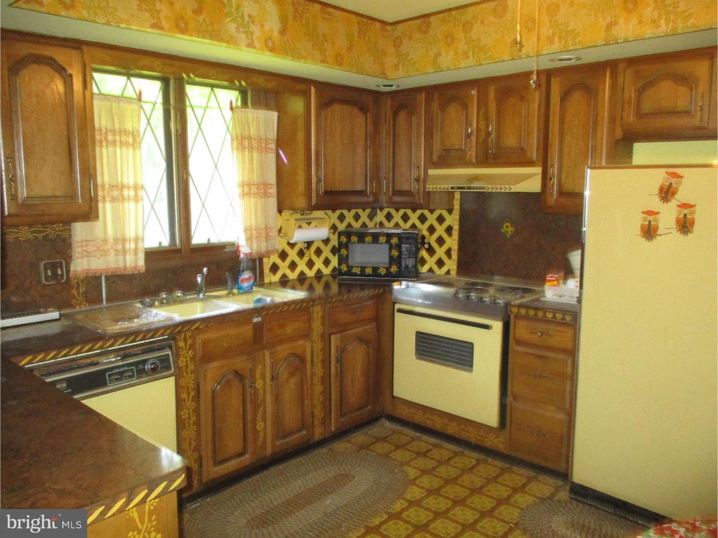 1210 Center Street Hazleton, PA 18202 - Photo 5 of 14 Kitchen