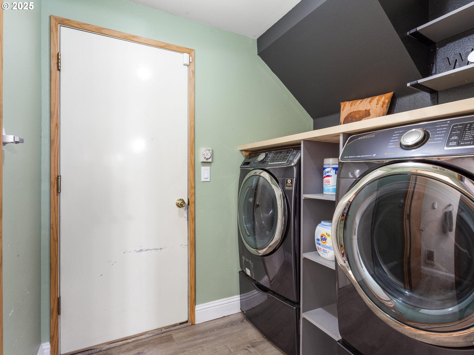 8292 Northeast Snowberry Loop Vancouver, WA 98664 - Photo 26 of 48 a utility room with dryer and washer