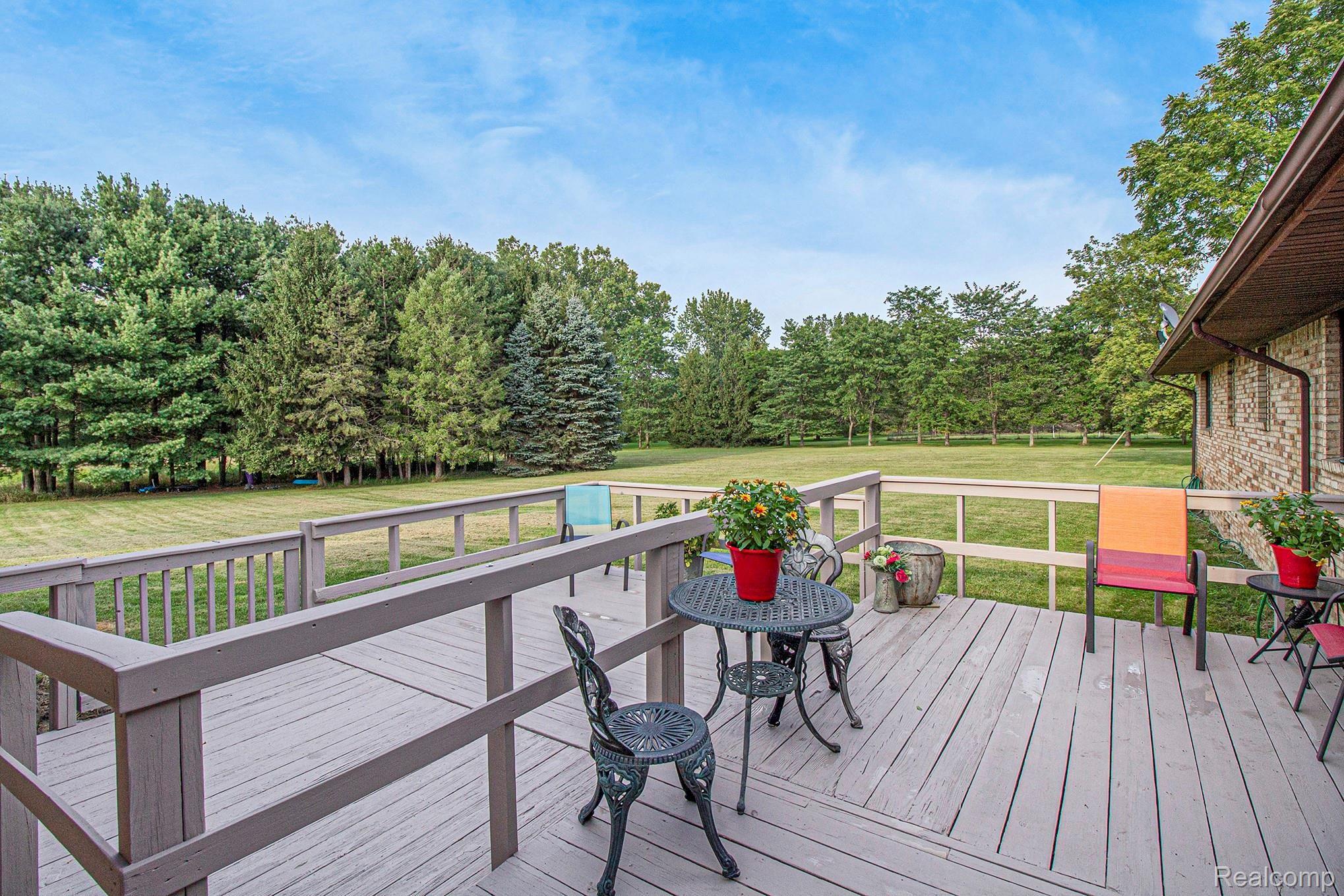 6500 Layton Road Fowlerville, MI 48836 - Photo 24 of 37 8.jpg
