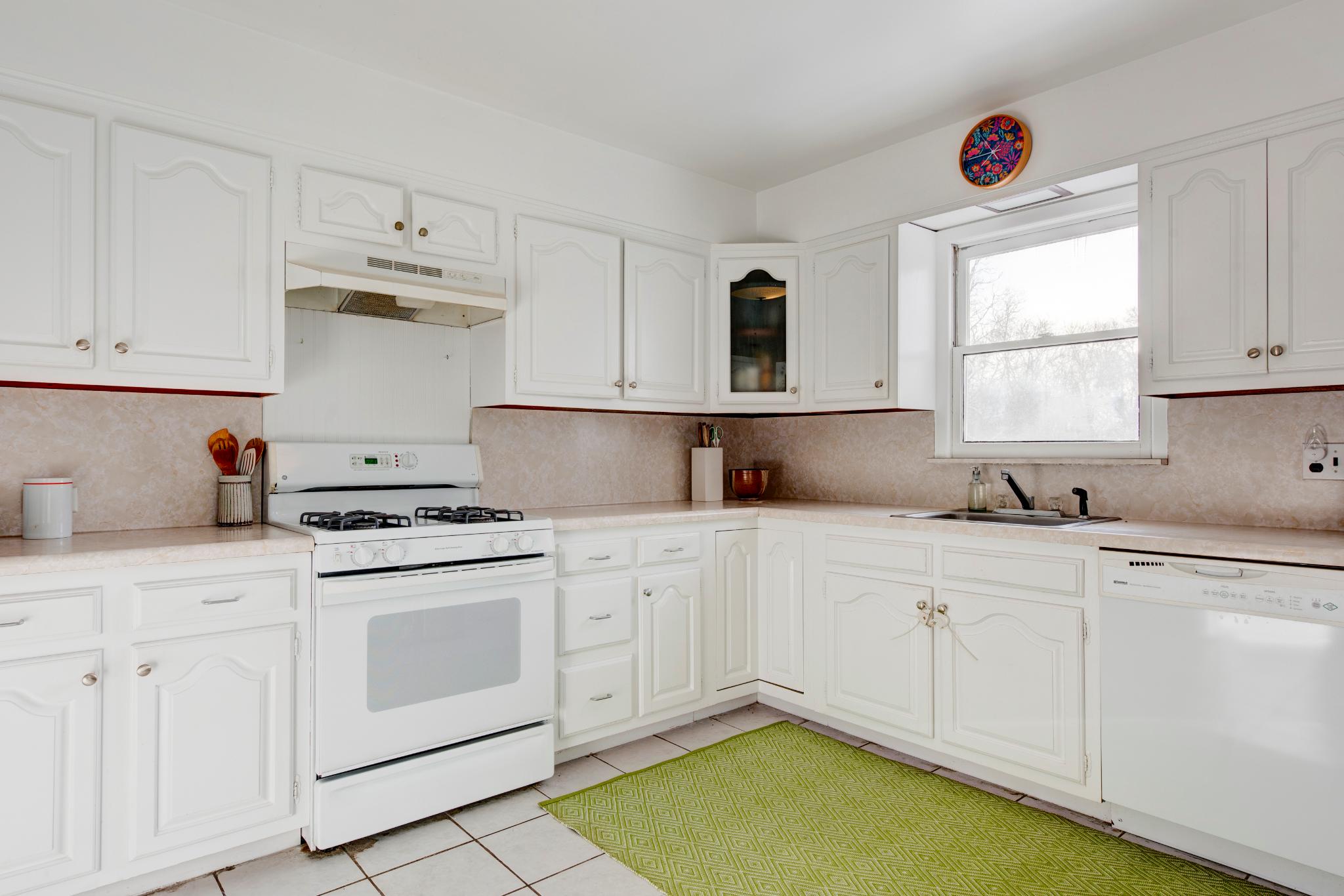 60 Bluff Point Road Sag Harbor, NY 11963 - Photo 3 of 10 Gallery Image 3