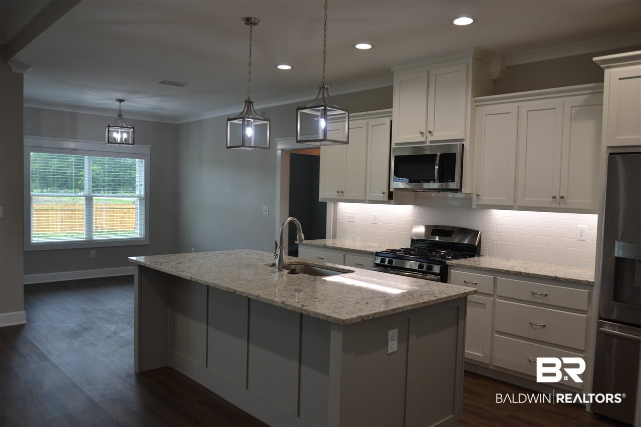25264 Spindle Lane Daphne, AL 36526 - Photo 4 of 18 Kitchen area