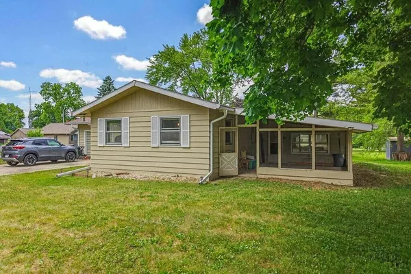 $299,000 | 325 Summer Street, Delavan, WI 53115