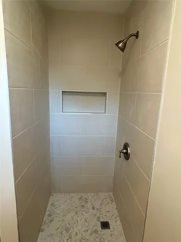 $387,000 | 2406 Lynn Drive, Pearland, TX 77581