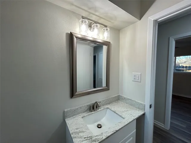 $387,000 | 2406 Lynn Drive, Pearland, TX 77581