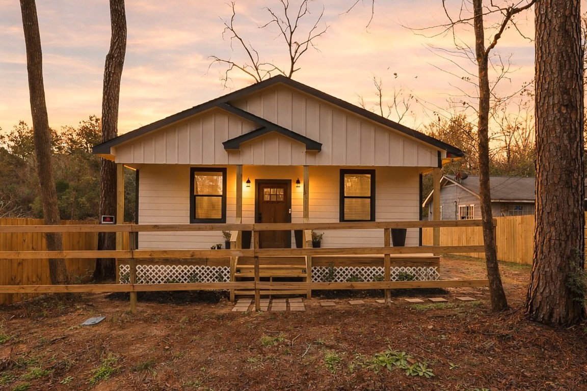 160 Oak Lane Shepherd, TX 77371 - Photo 2 of 17