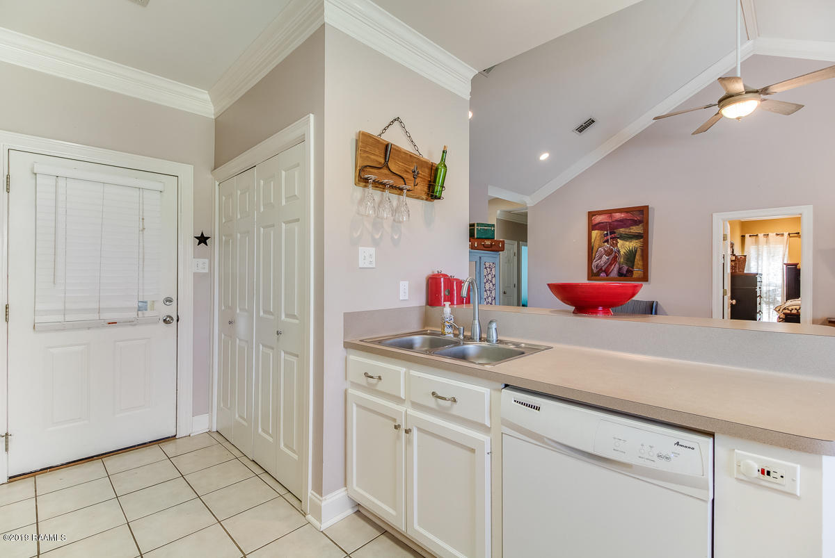 123 Ocho Rios Lane Scott, LA 70583 - Photo 13 of 15 123 Ocho Rios-12