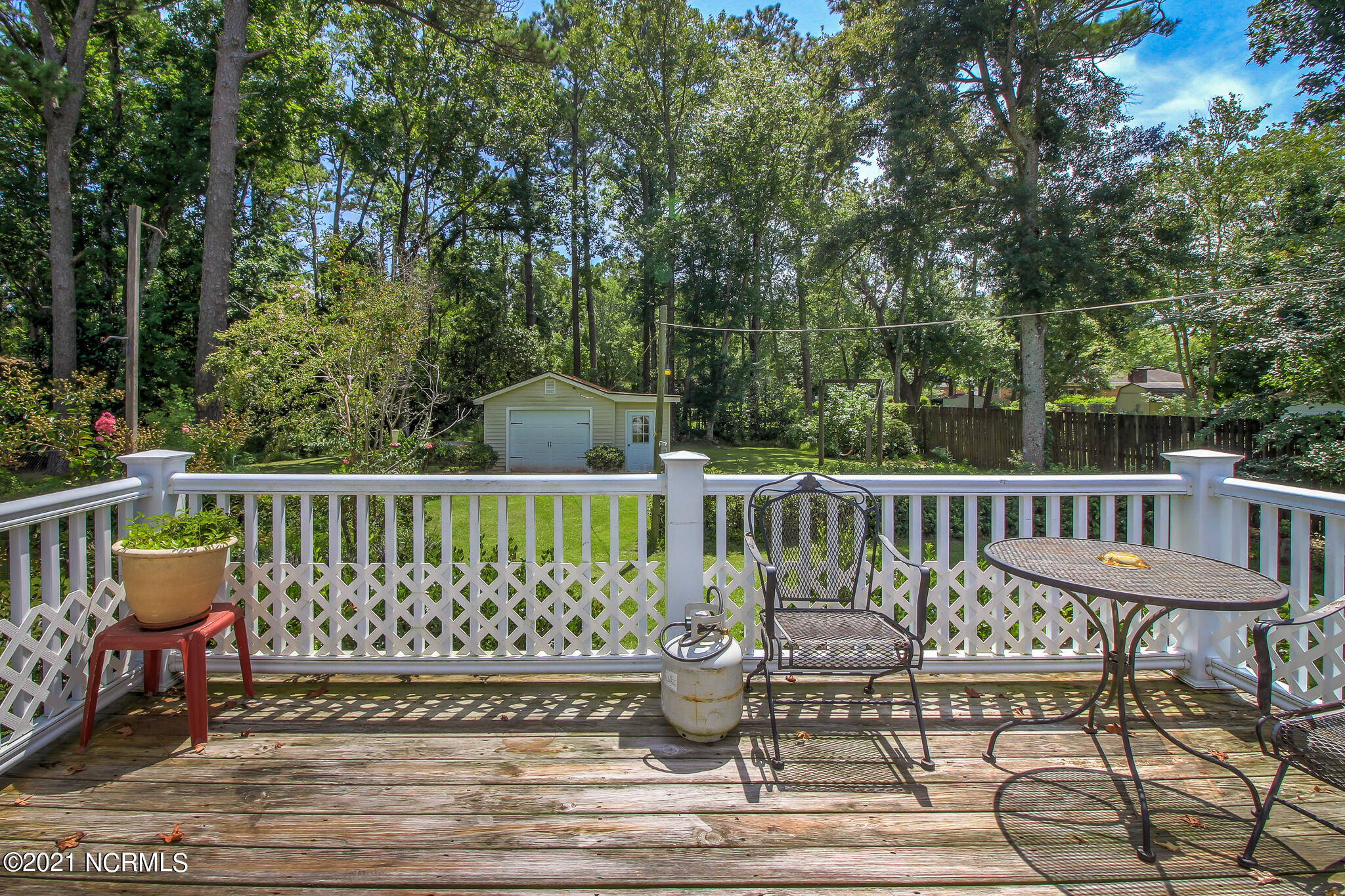 3709 Country Club Road Morehead City, NC 28557 - Photo 11 of 13 Deck
