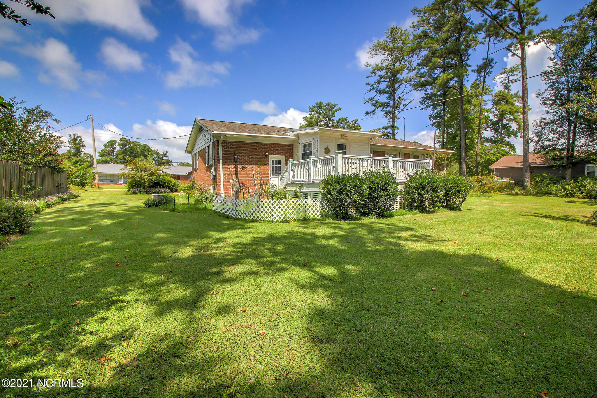3709 Country Club Road Morehead City, NC 28557 - Photo 5 of 13 Back of House