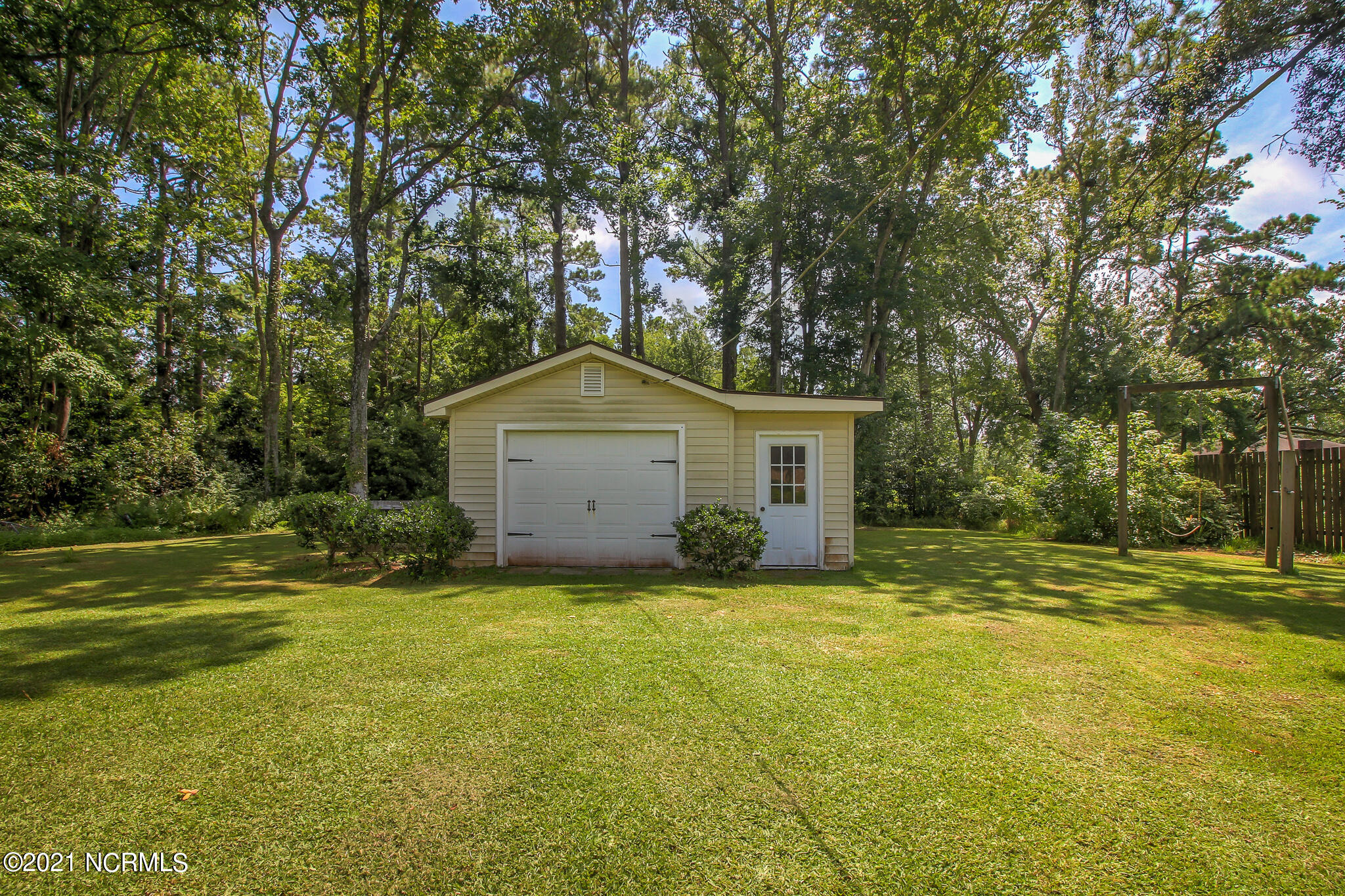 3709 Country Club Road Morehead City, NC 28557 - Photo 6 of 13 Shed
