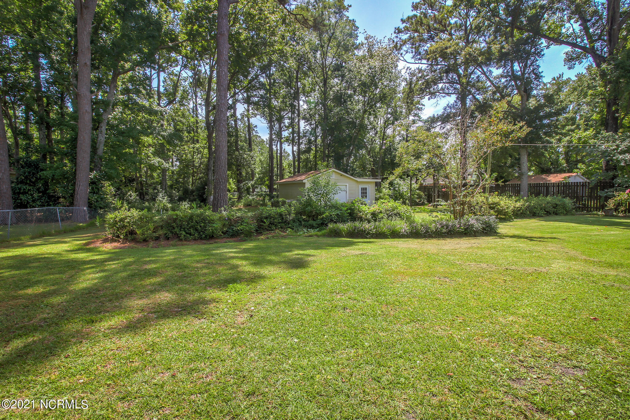 3709 Country Club Road Morehead City, NC 28557 - Photo 10 of 13 Backyard
