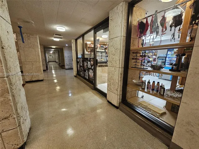 $3,200 | 1980 South Ocean Drive, Unit 6J, Hallandale Beach, FL 33009