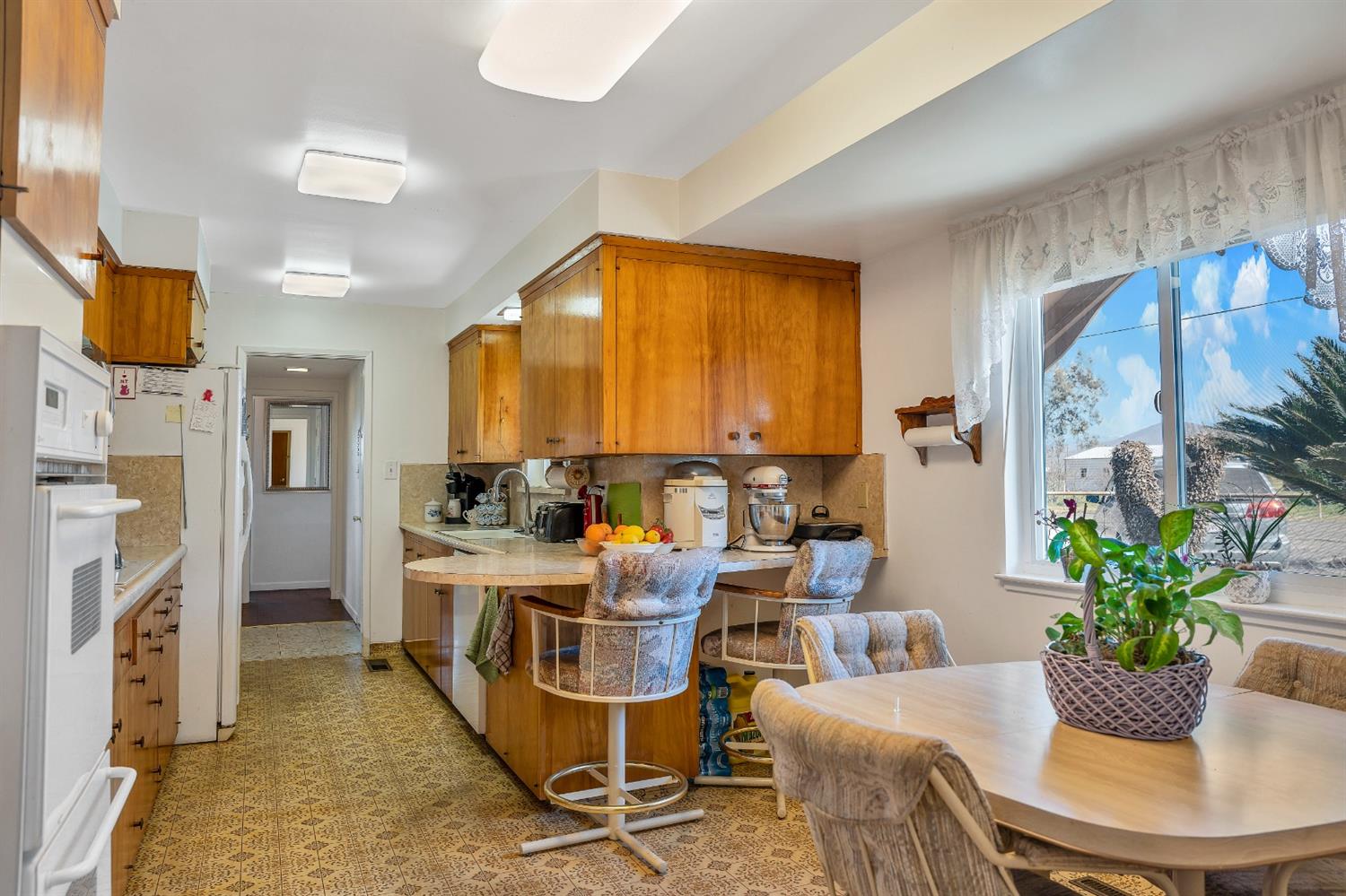 4931 South Buttonwillow Avenue Reedley, CA 93654 - Photo 9 of 36 Gallery Image 9