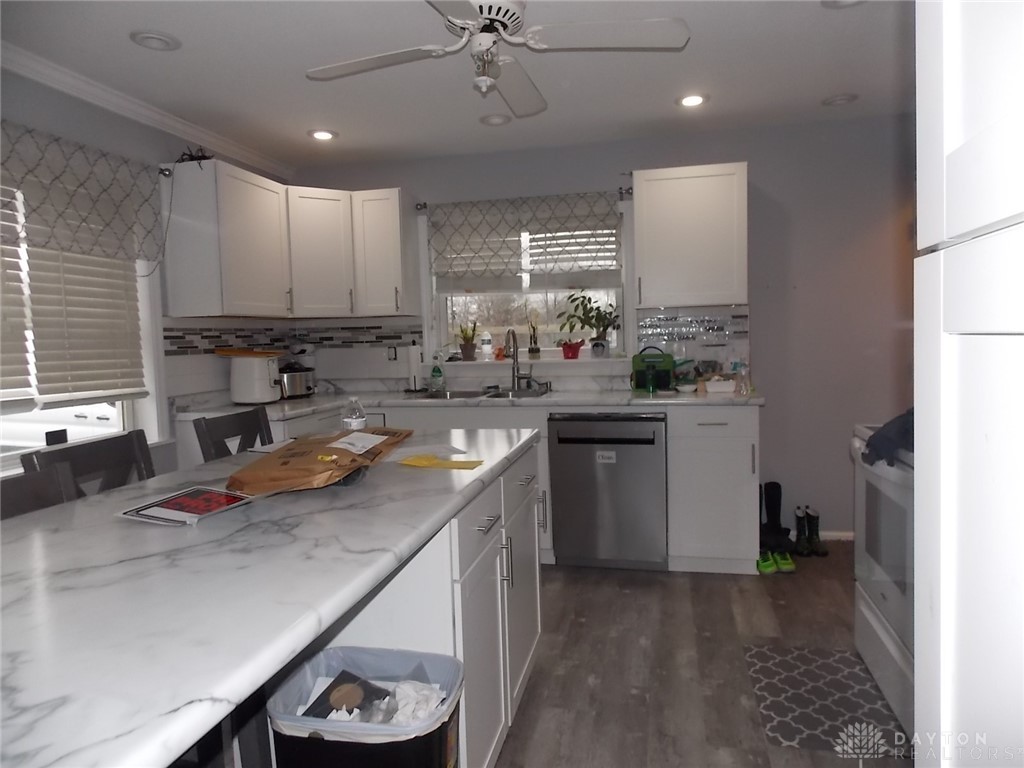12 Walnut Road Medway, OH 45341 - Photo 3 of 13 Gallery Image 3