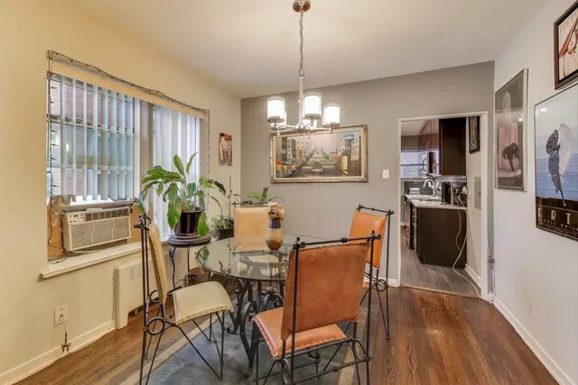 $215,000 | 2641 West Fitch Avenue, Unit 2, Chicago, IL 60645