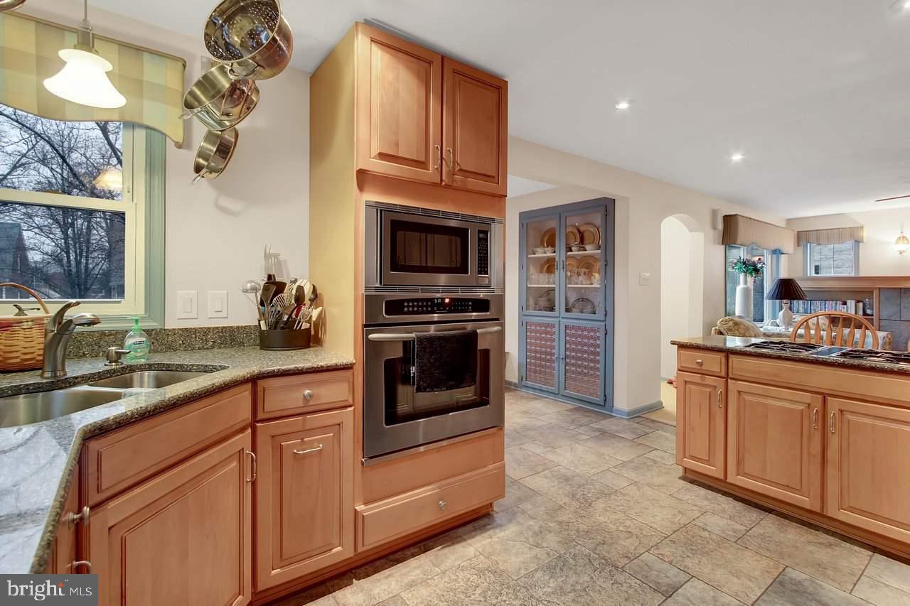 111 Pinehurst Road York, PA 17402 - Photo 8 of 26 Gallery Image 8