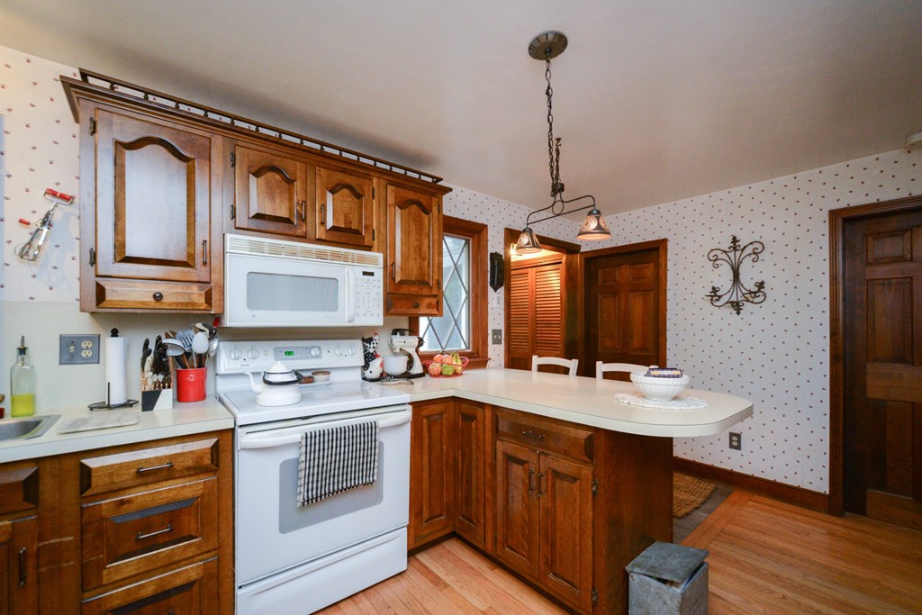 484 South Bolton Road Bolton, MA 01740 - Photo 8 of 30 Gallery Image 8
