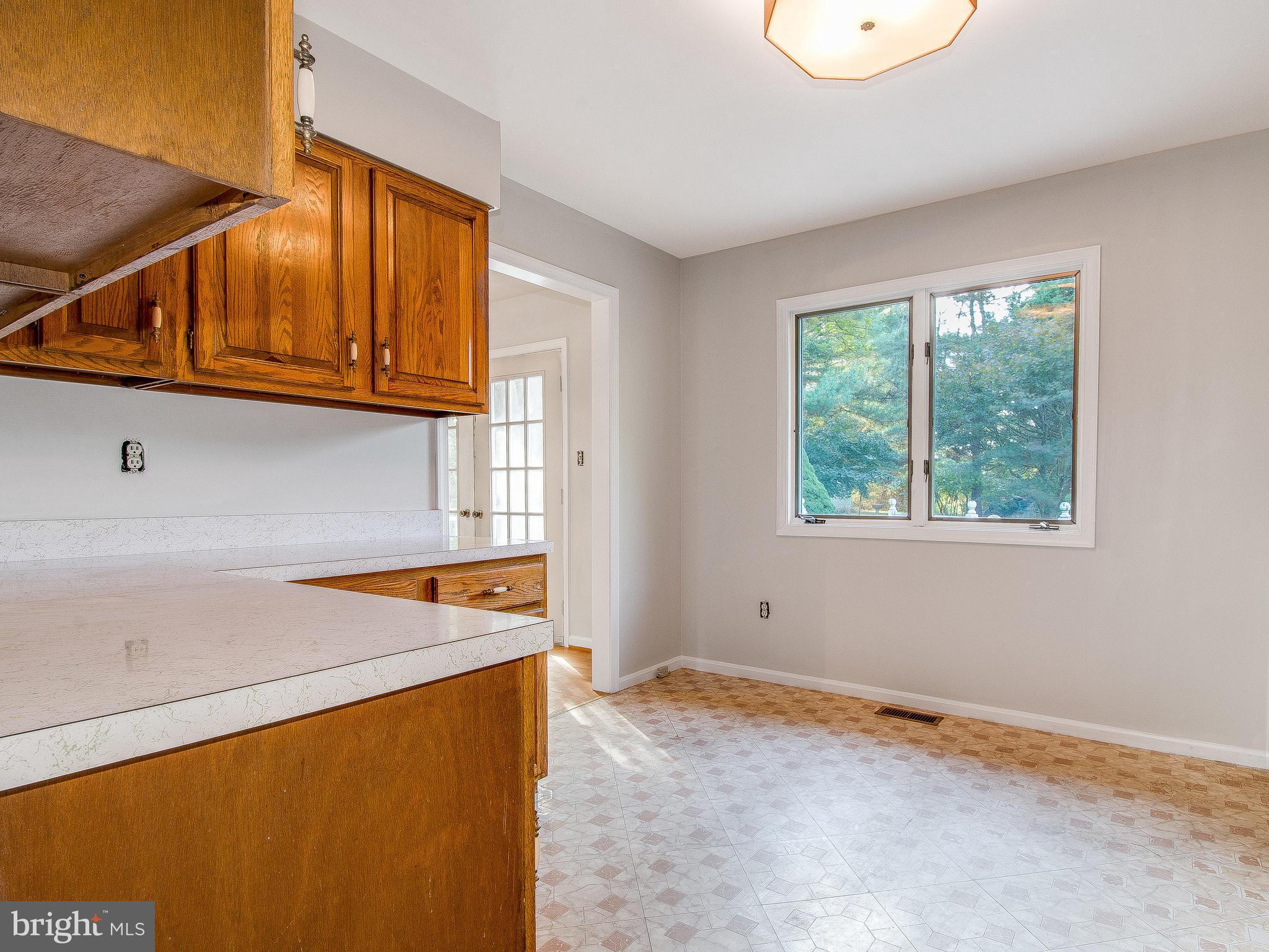 3820 Nicholson Road Westminster, MD 21157 - Photo 11 of 25 Kitchen