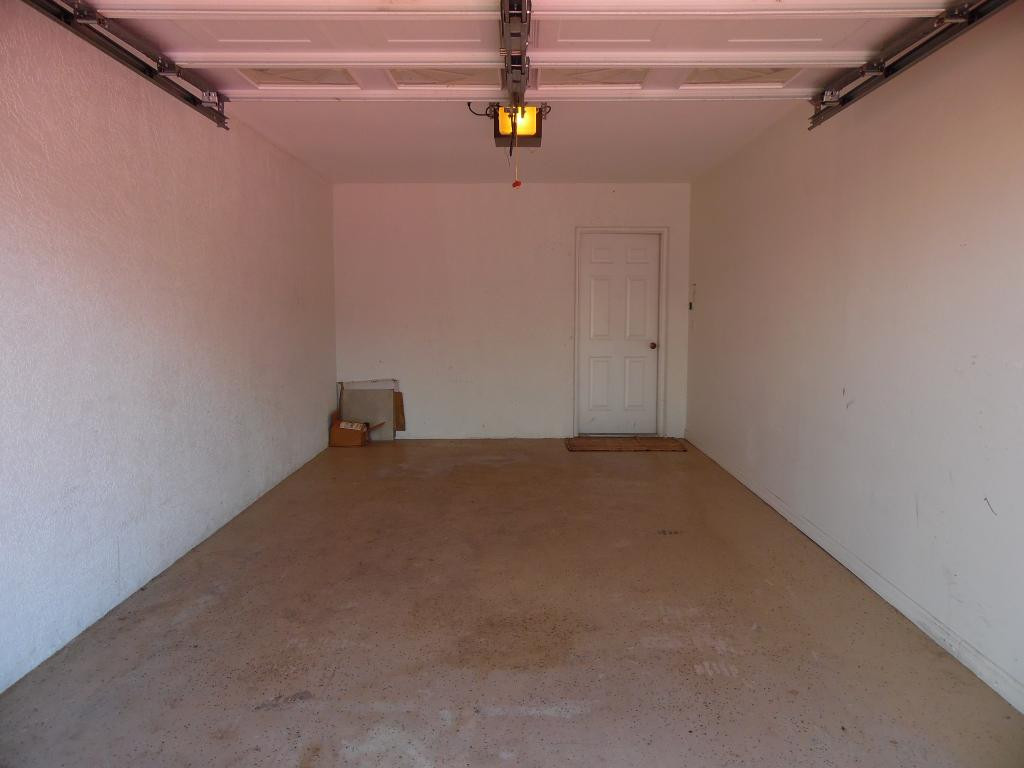 9009 Michael Circle, Unit 109 Naples, FL 34113 - Photo 17 of 18 a view of a hallway