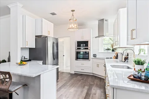 $849,000 | 201 Timpanagos Drive, Lakeway, TX 78734