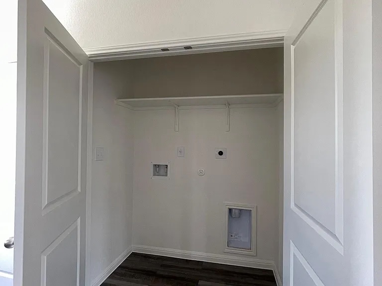 627 Alterra Way Maxwell, TX 78656 - Photo 3 of 10 a view of small space