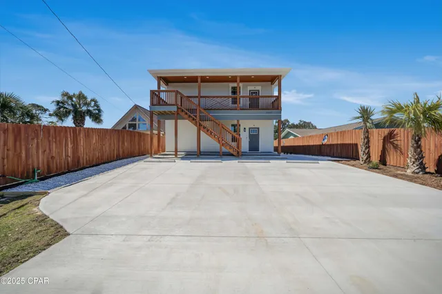 $1,850 | 5805 Hilltop Avenue, Unit 1, Panama City Beach, FL 32408