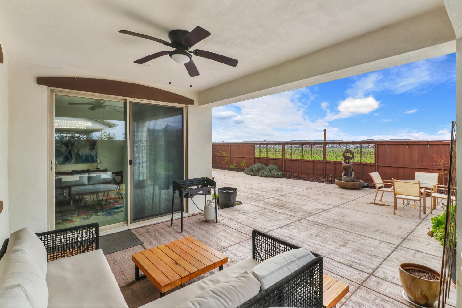 5321 Fandango Loop Roseville, CA 95747 - Photo 32 of 38 a living room with furniture