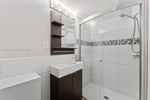 $1,700 | 2618 Monroe Street, Unit B, Hollywood, FL 33020