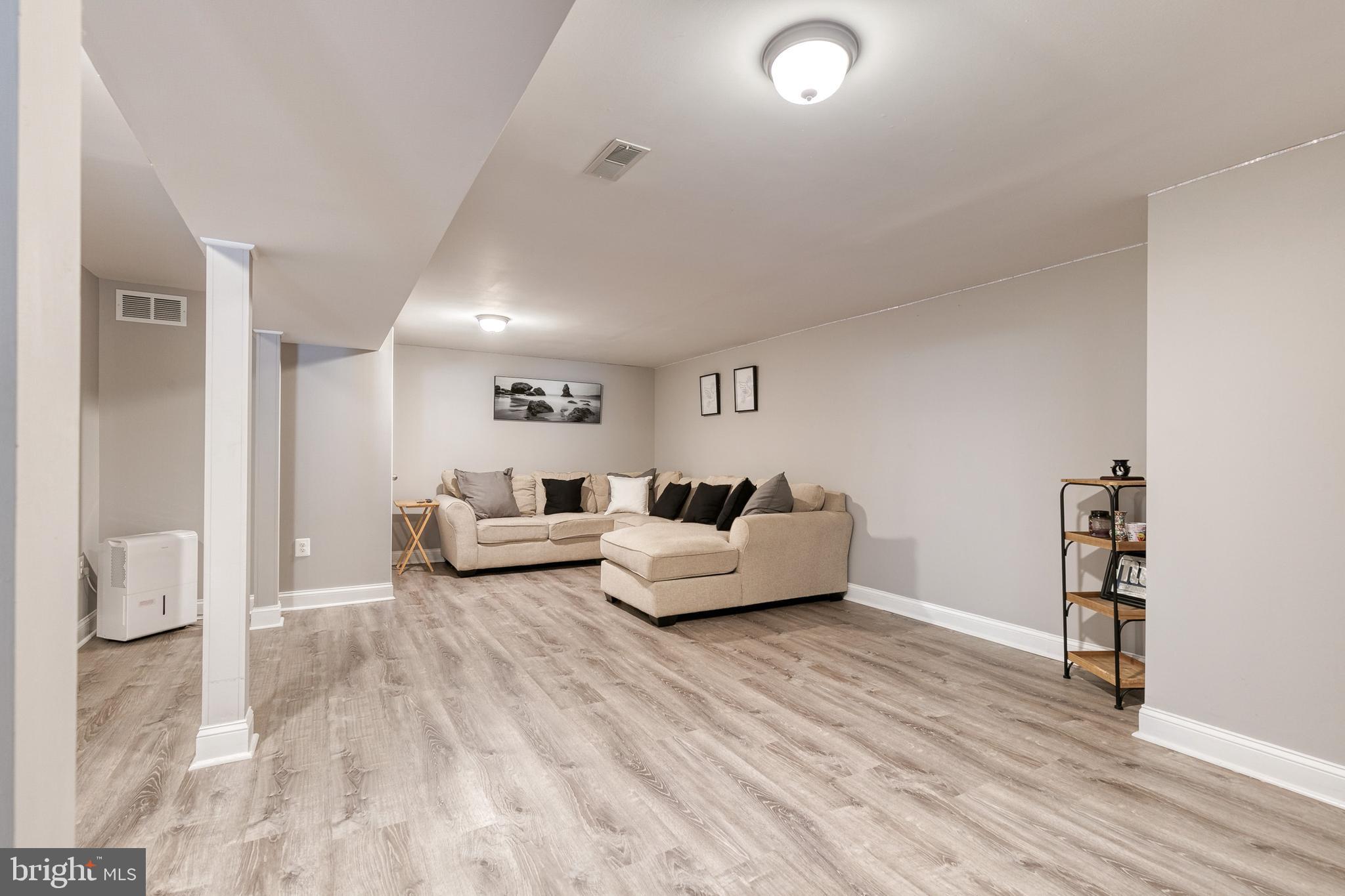 5690 Ridge Road Mount Airy, MD 21771 - Photo 21 of 39 Gallery Image 21