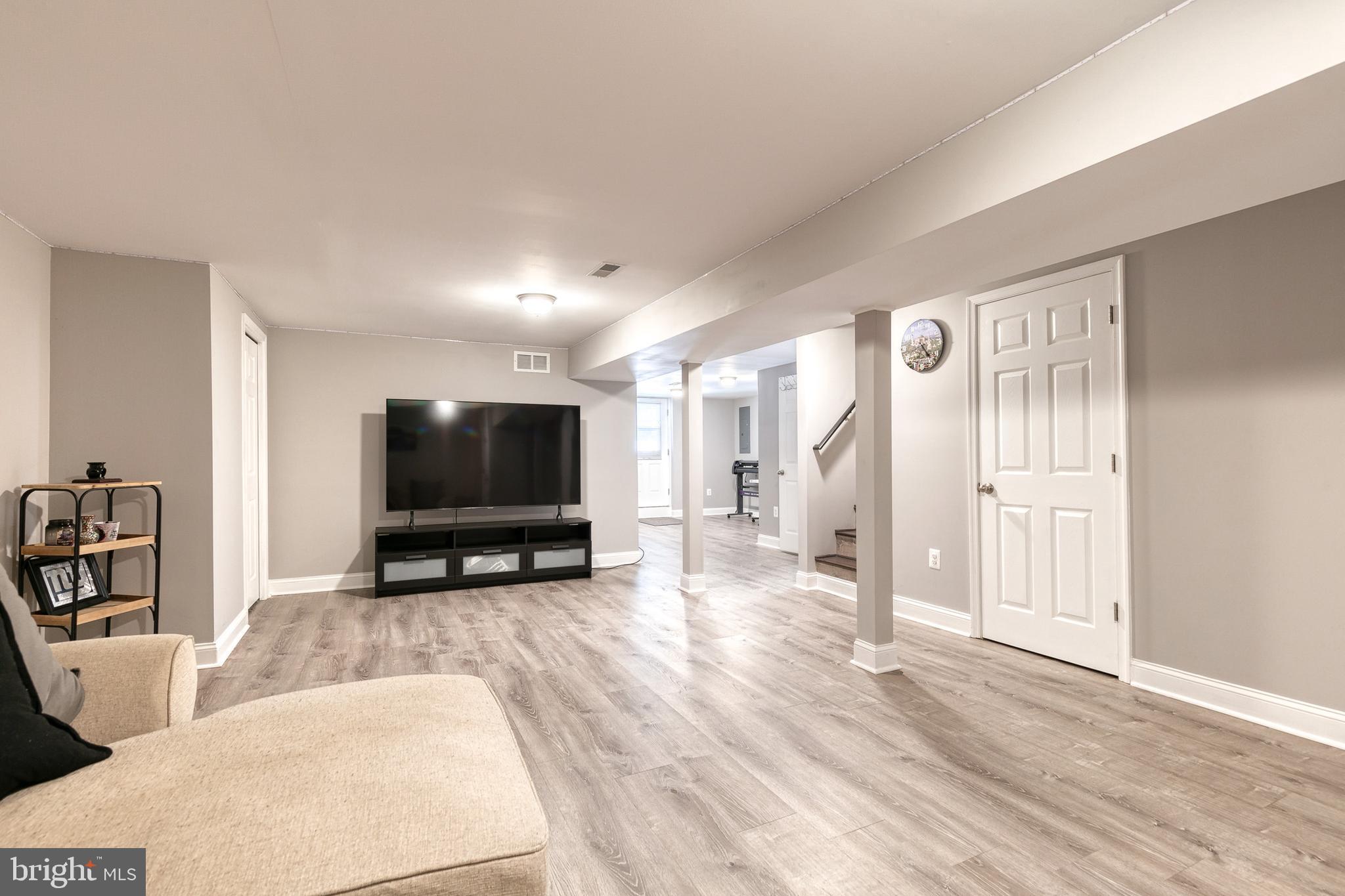 5690 Ridge Road Mount Airy, MD 21771 - Photo 23 of 39 Gallery Image 23