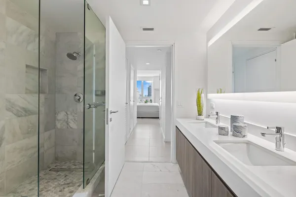 $5,600 | 401 North Birch Road, Unit 1003, Fort Lauderdale, FL 33304