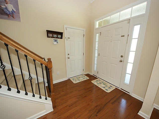 142 Royal Star Road Summerville, SC 29486 - Photo 3 of 46 03