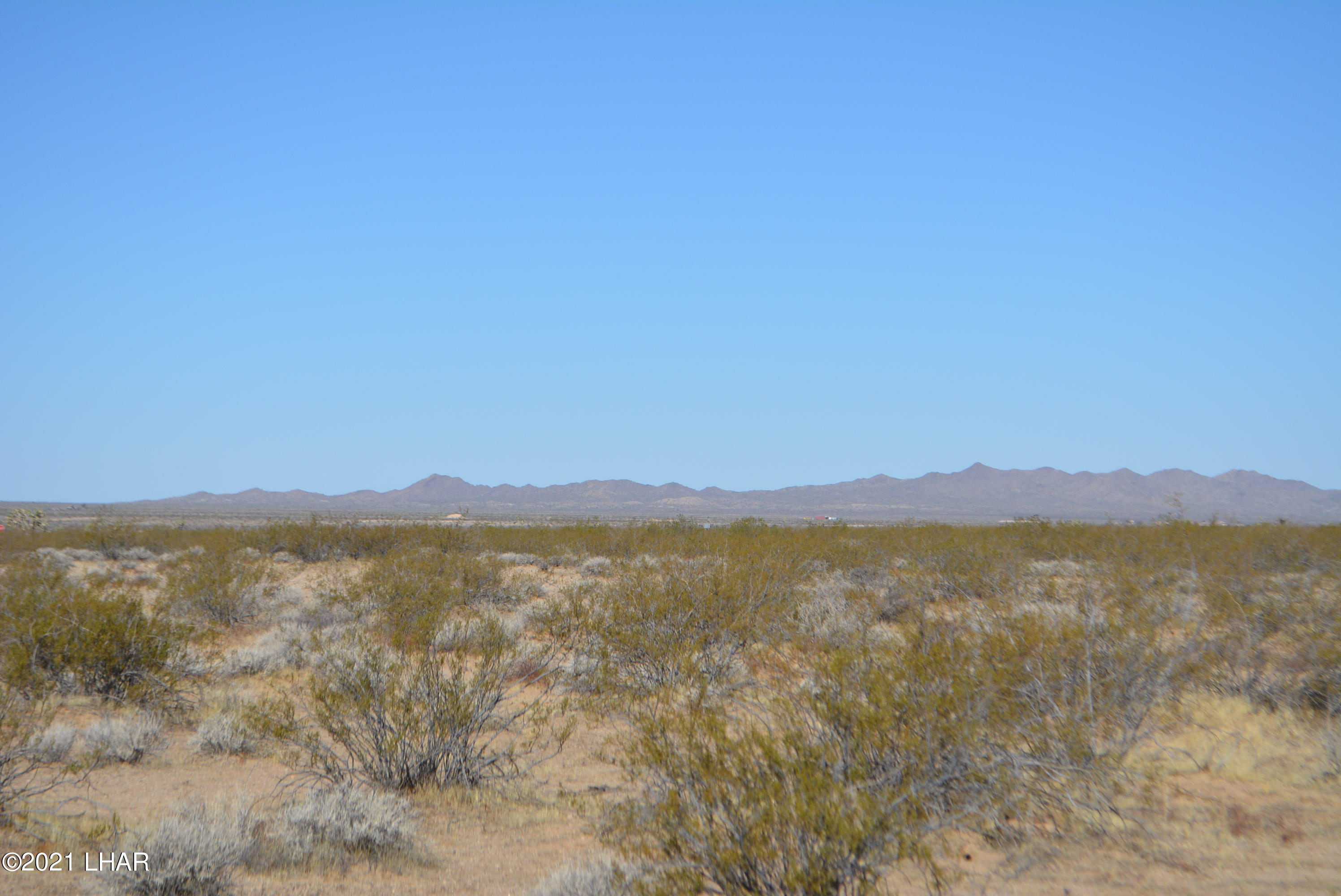 2034 South Butch Cassidy Road Yucca, AZ 86438 - Photo 12 of 29 DSC_0607