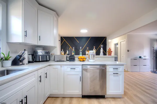 $399,500 | 302 Sycamore Avenue, Egg Harbor Township, NJ 08234