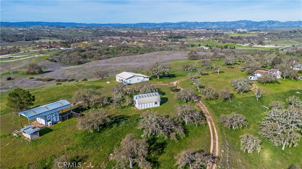 930 Windwood Road Paso Robles, CA 93446 - Photo 22 of 67 an aerial view of residential house with outdoor space