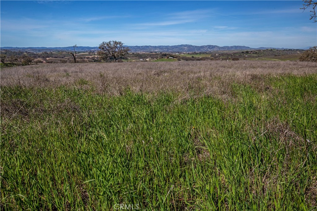 930 Windwood Road Paso Robles, CA 93446 - Photo 32 of 67 a view of lake with mountain in background
