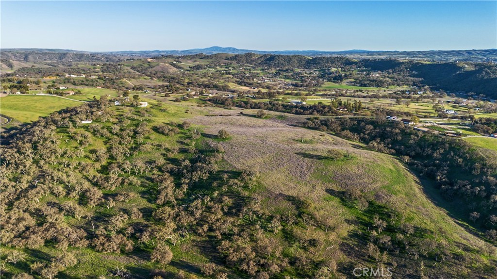 930 Windwood Road Paso Robles, CA 93446 - Photo 56 of 67 view of city and ocean